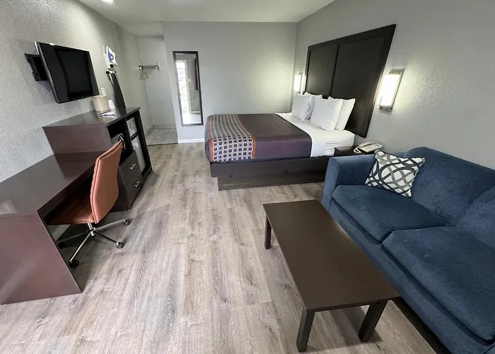 Copper Manor Motel