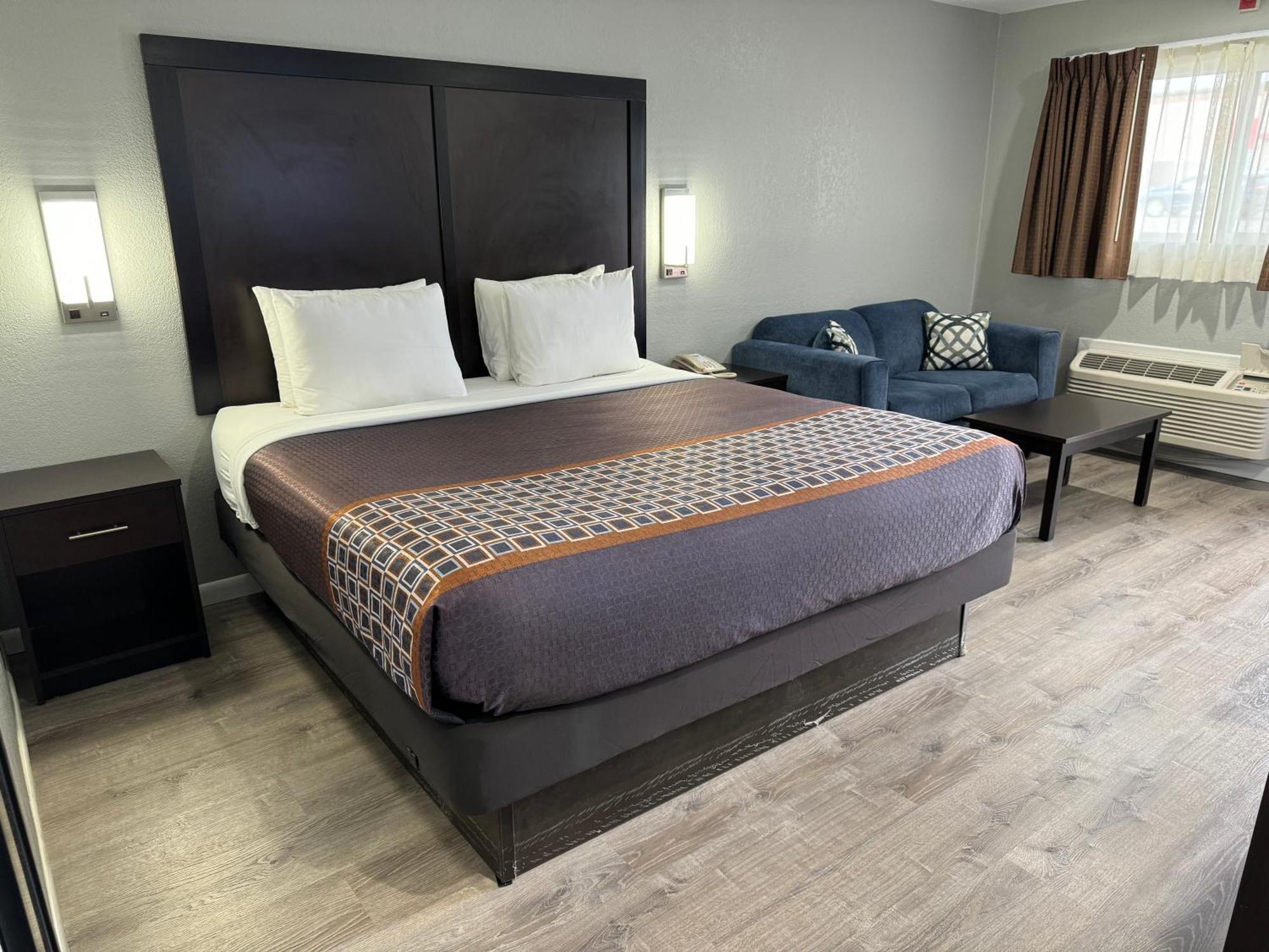 Copper Manor 2*